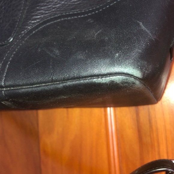 Authentic Coach Leather Crossbody Bag - Picture 3 of 8